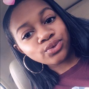 Meet your Posher, Danesha